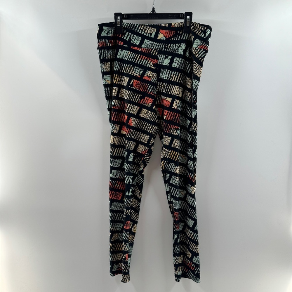 LuLaRoe Tall & Curvy Leggings – Buttery Soft Stretchy Print Leggings - Picture 2 of 5